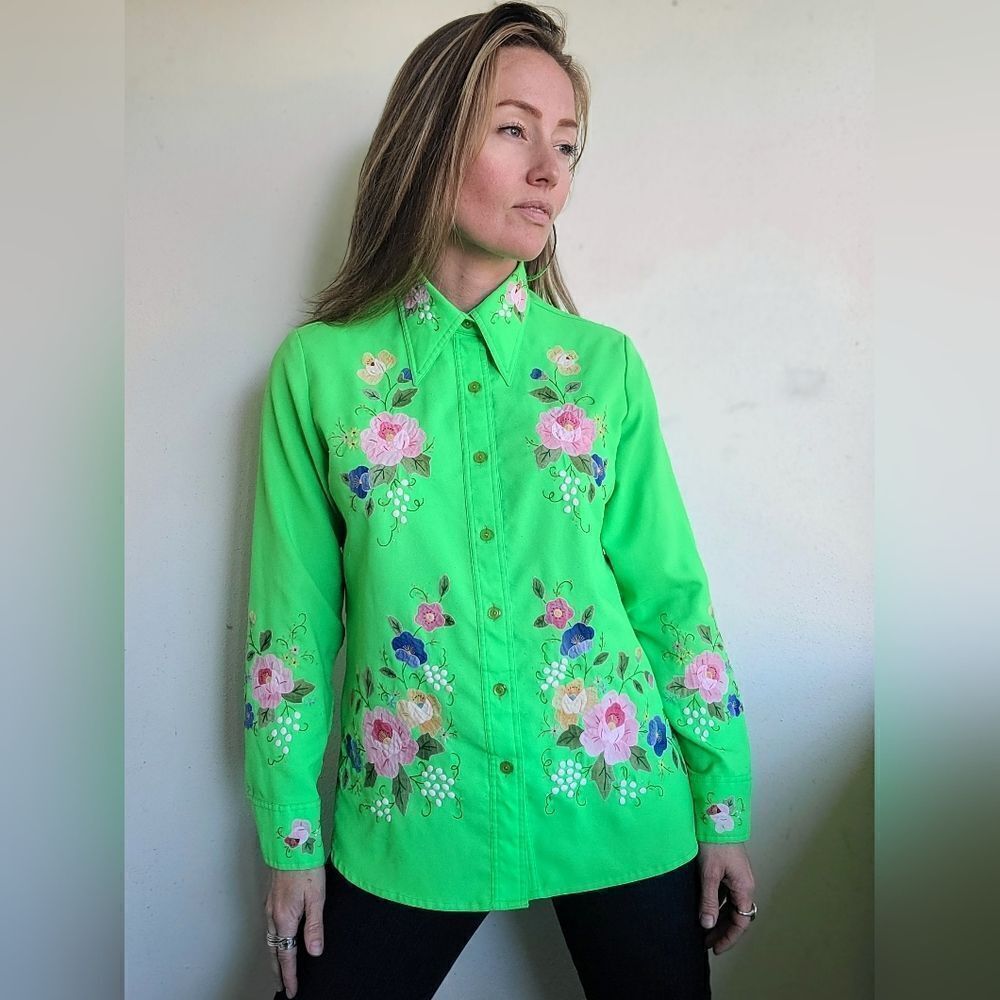 King James California Embroidered Vintage 70s Button Down L